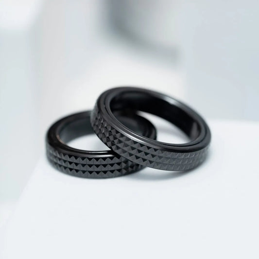 Pig Ring: Paris on Your Finger