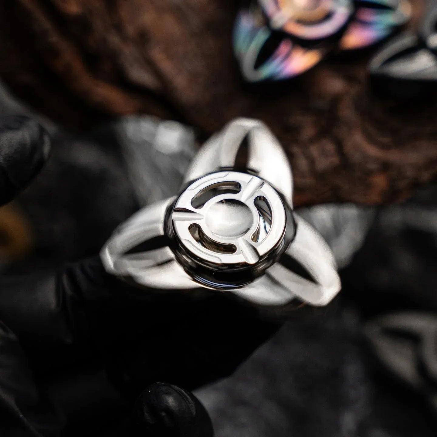 Shadow fidget spinner