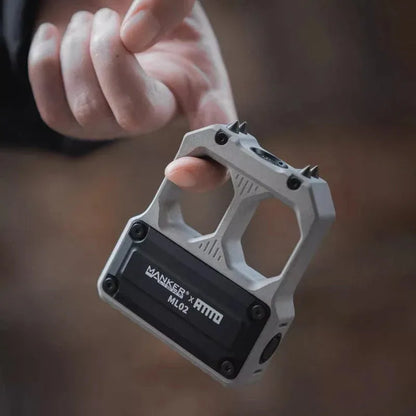 ML02 Flashlight