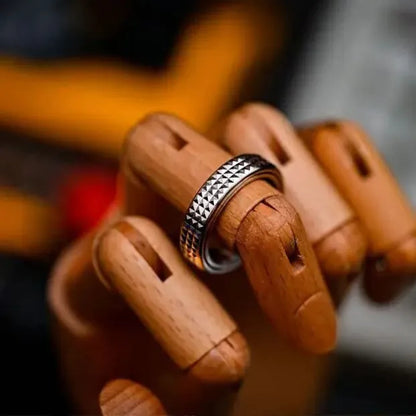 Pig Ring: Paris on Your Finger