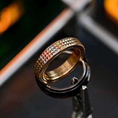 Pig Ring: Paris on Your Finger