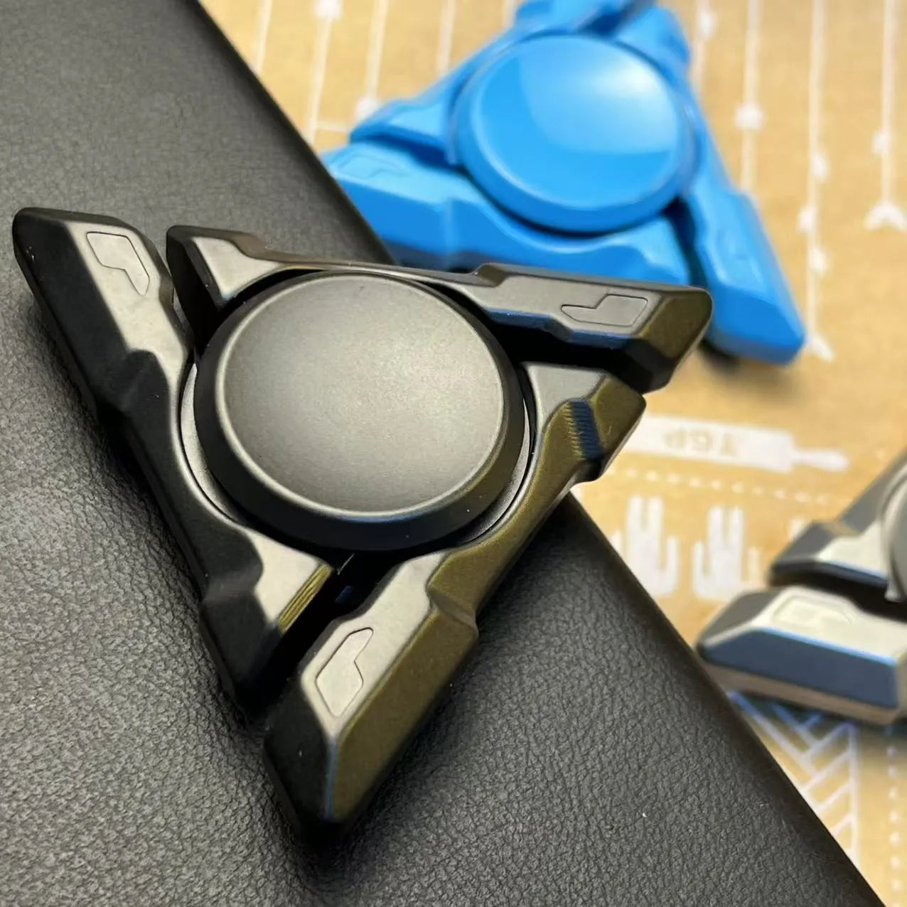 Three-Body Max Spinner Mightyedc