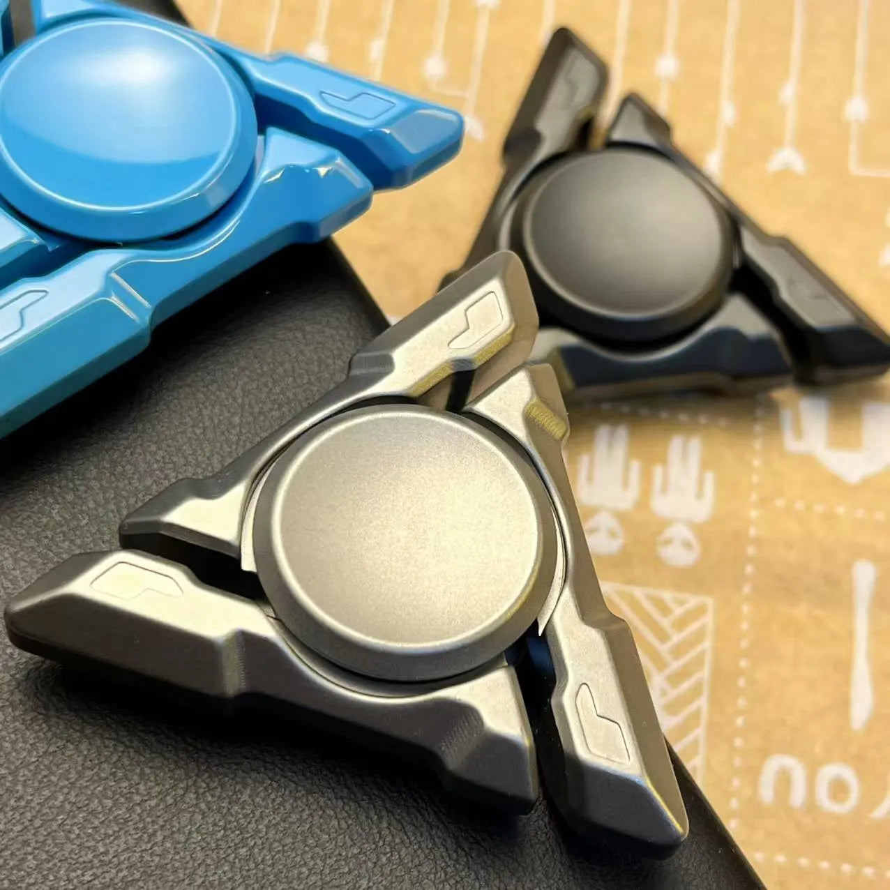 Three-Body Max Spinner Mightyedc